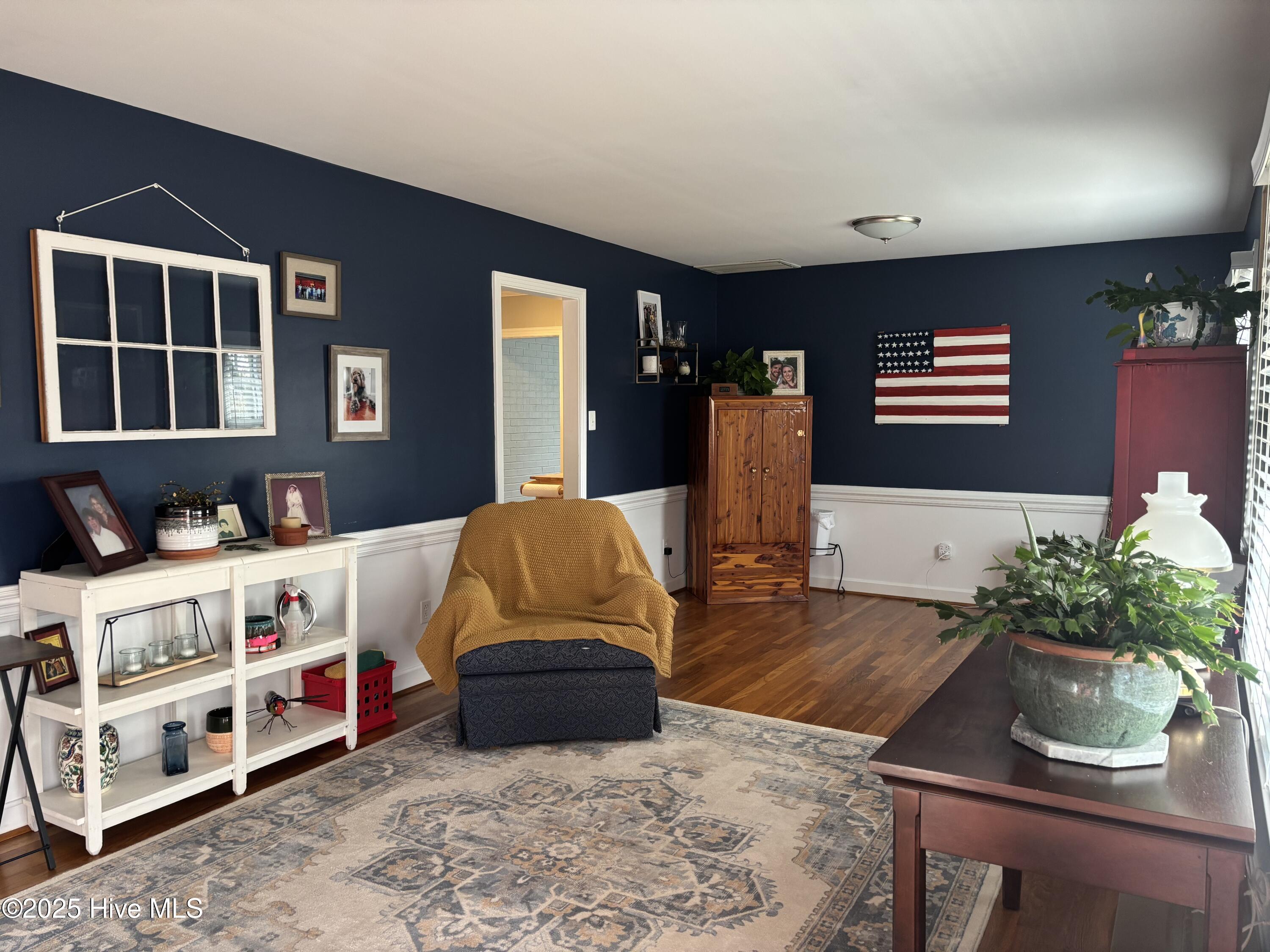 103 Springlake Drive Murfreesboro, NC 27855 - Photo 8 of 58 Living Roomq