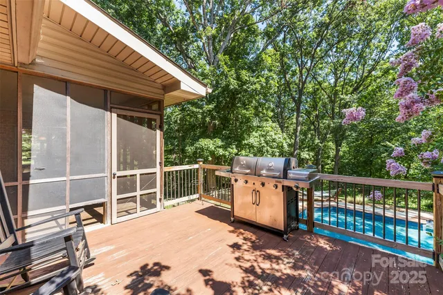 a house view with a backyard space