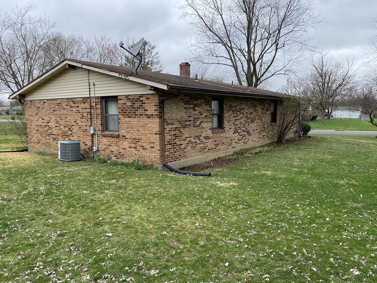 90 Kent Road Tipp City, OH 45371 - Photo 4 of 16 Gallery Image 4