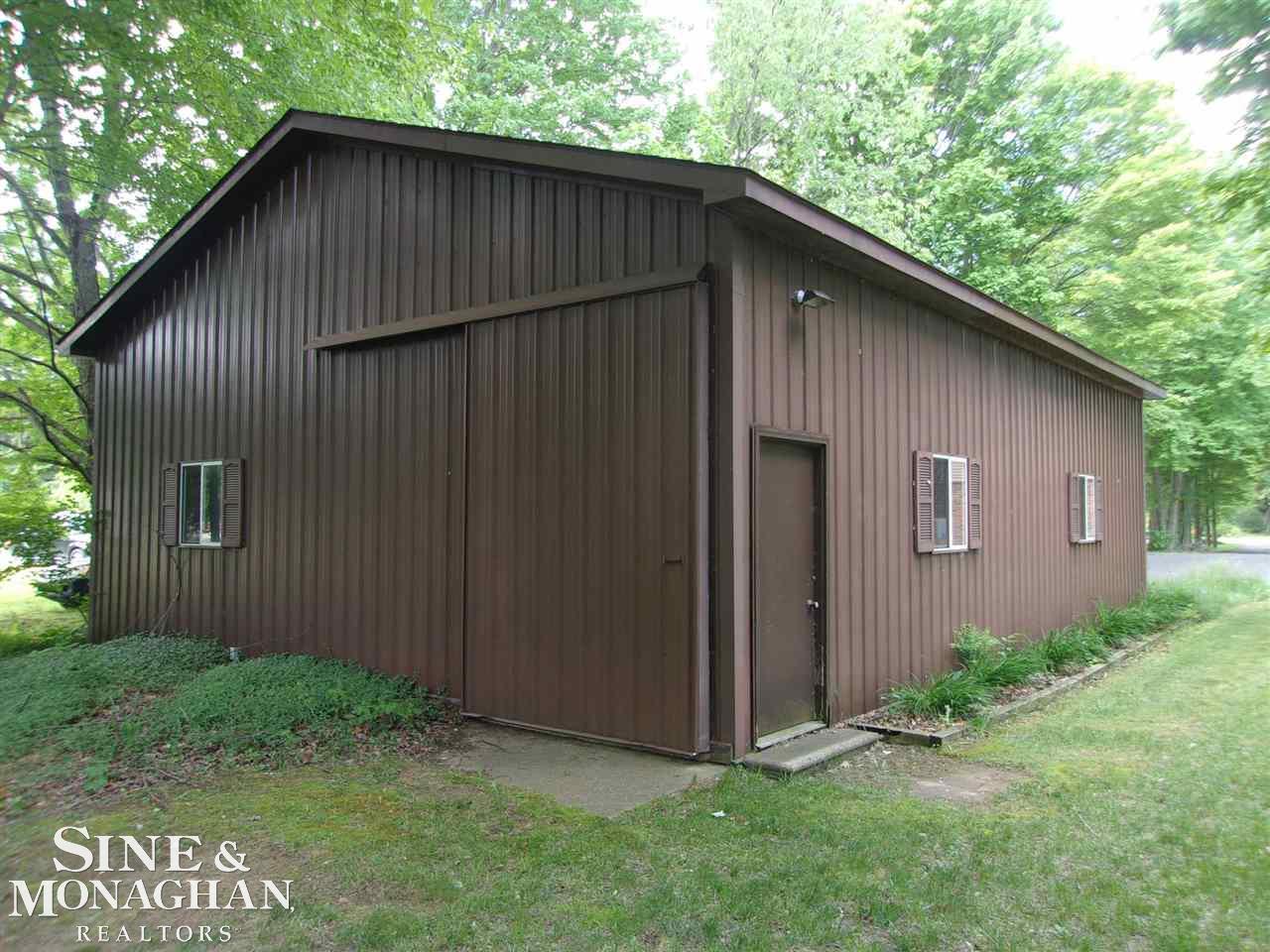 8819 Stone Road Algonac, MI 48001 - Photo 9 of 31 31293372-8.JPG
