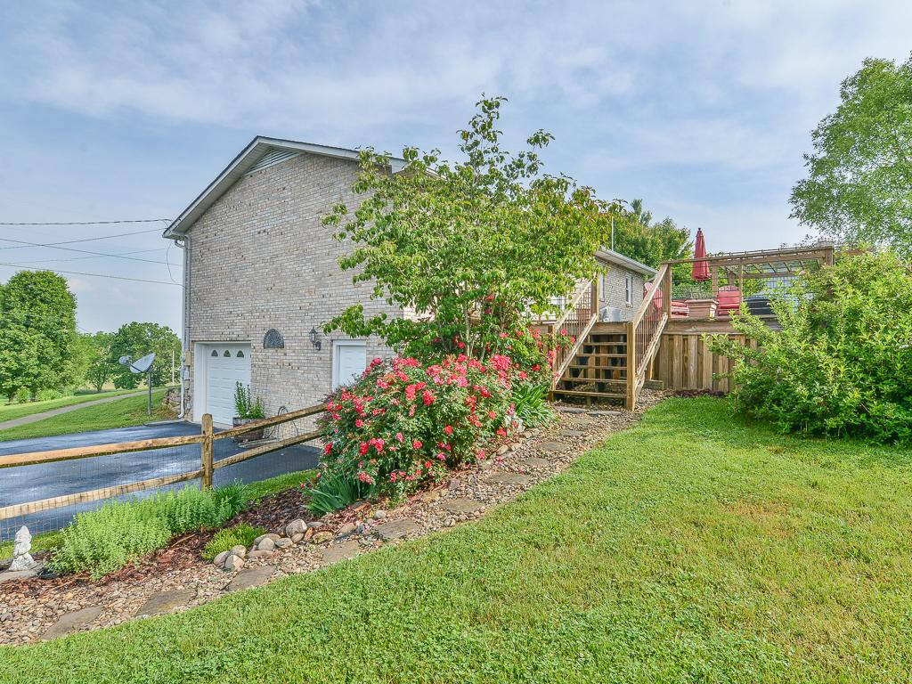 297 Leesburg Road Telford, TN 37690 - Photo 34 of 36 Gorgeous Landscaping