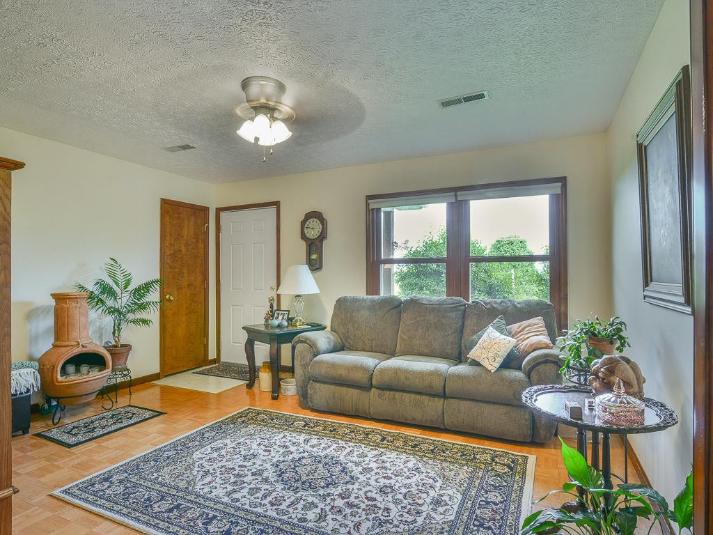 297 Leesburg Road Telford, TN 37690 - Photo 7 of 36 Living Room View 3