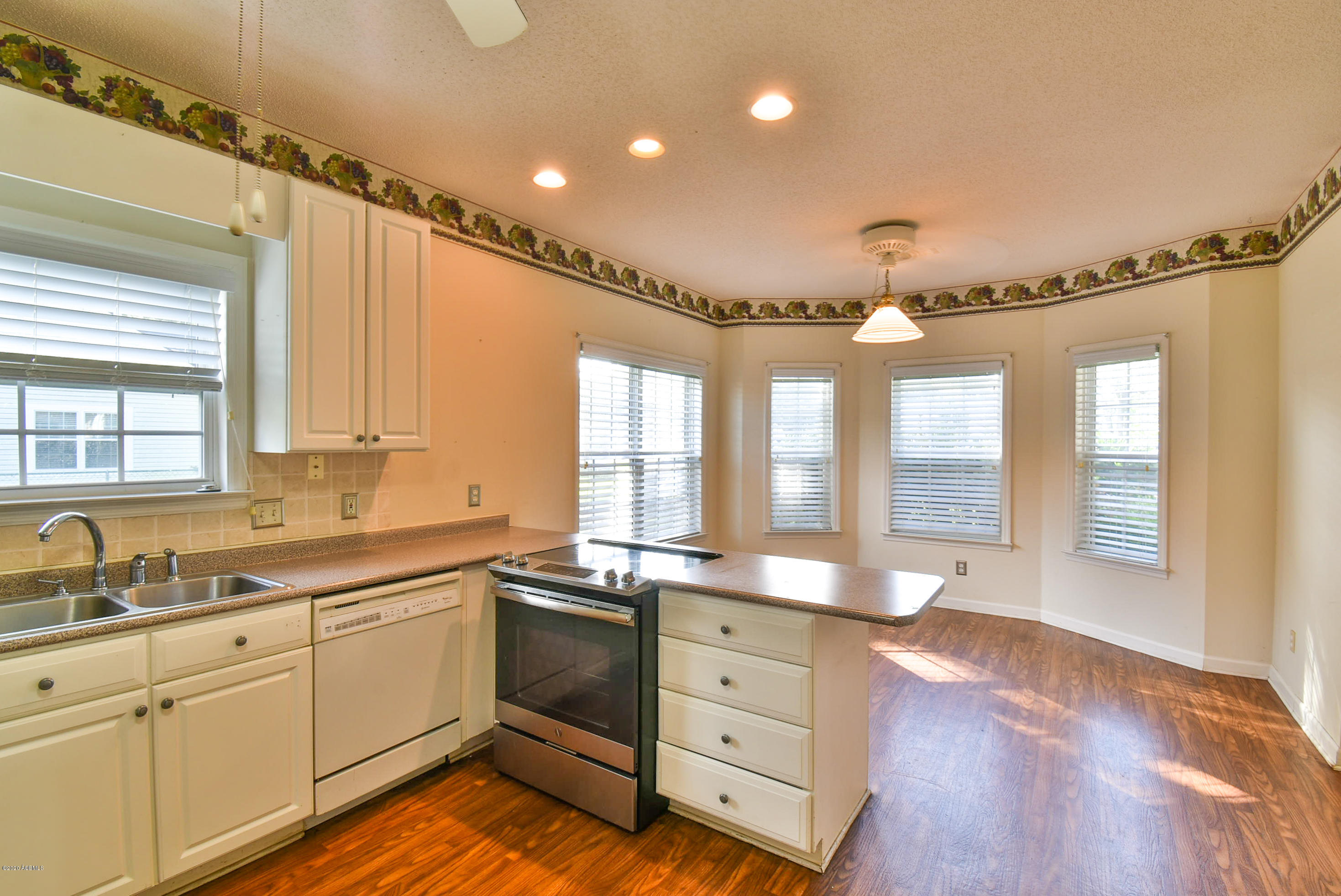1012 Pine Martin Road Beaufort, SC 29902 - Photo 11 of 35 DSC_0101