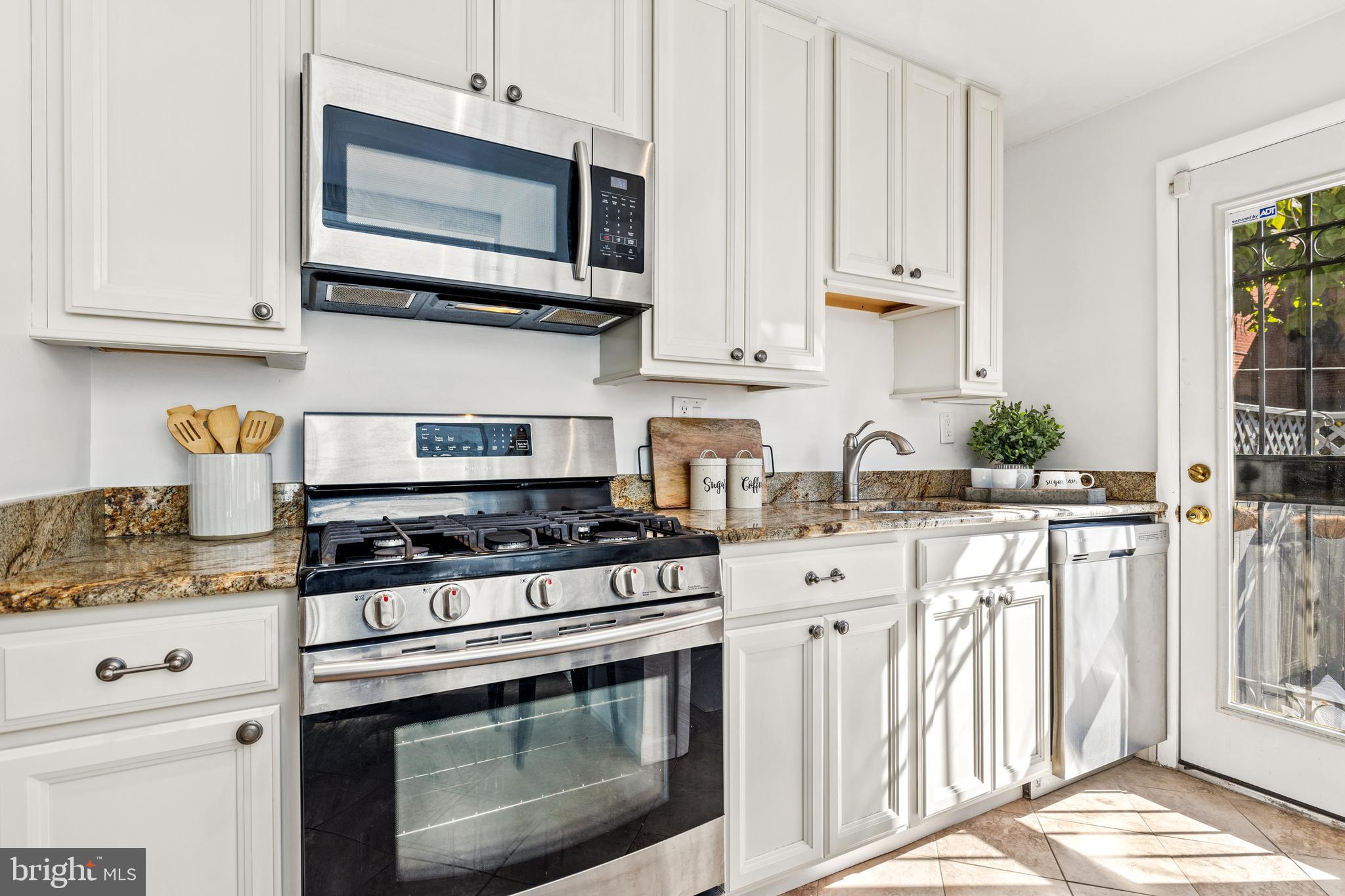 141 Duddington Place Southeast Washington, DC 20003 - Photo 12 of 36