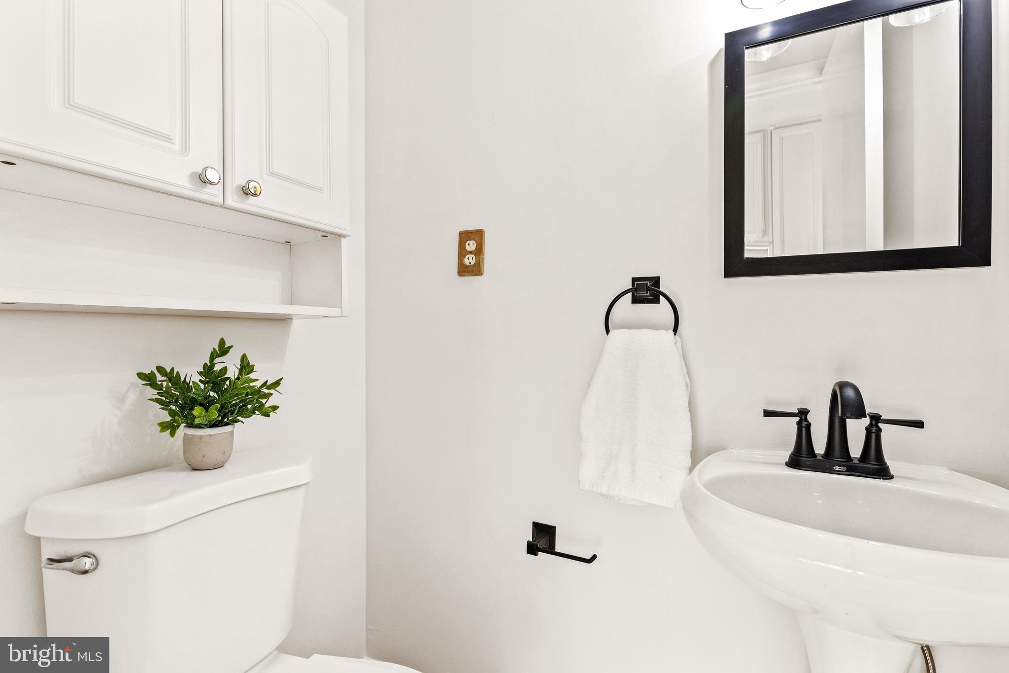 141 Duddington Place Southeast Washington, DC 20003 - Photo 17 of 36