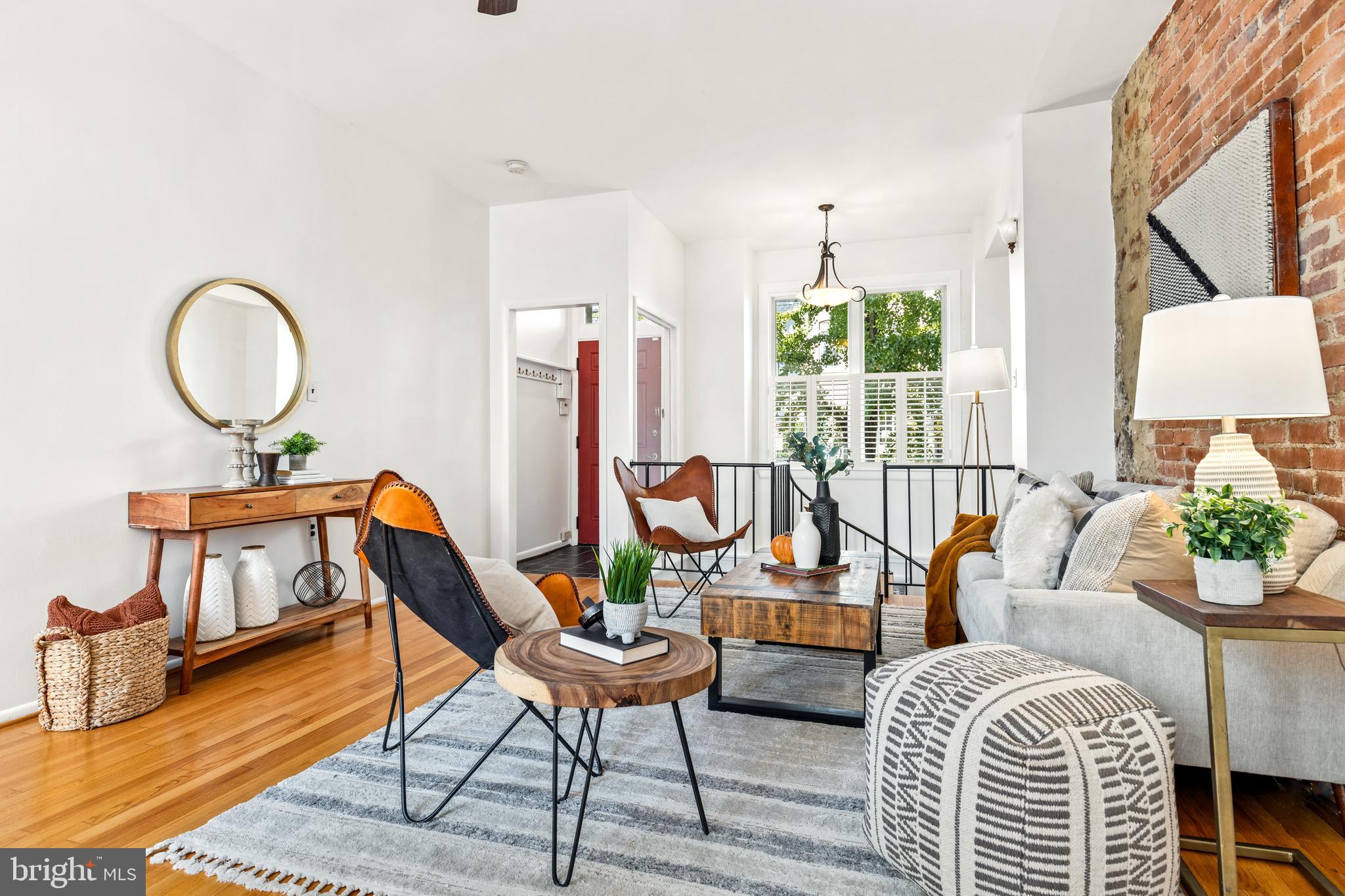 141 Duddington Place Southeast Washington, DC 20003 - Photo 4 of 36