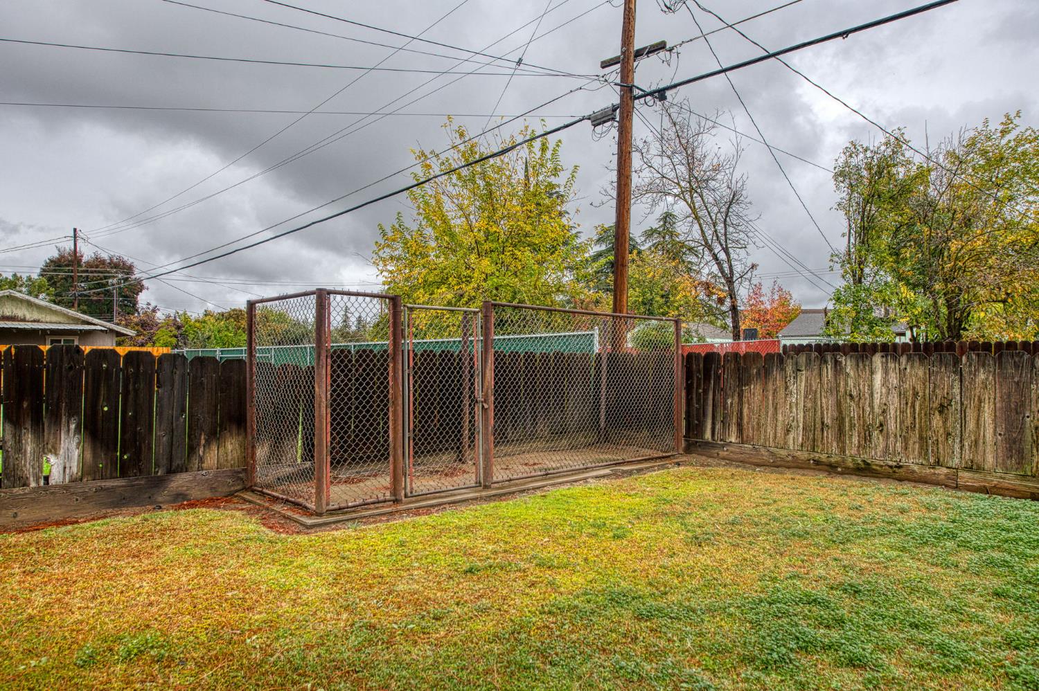 517 Rotan Avenue Madera, CA 93637 - Photo 32 of 32 a view of a backyard
