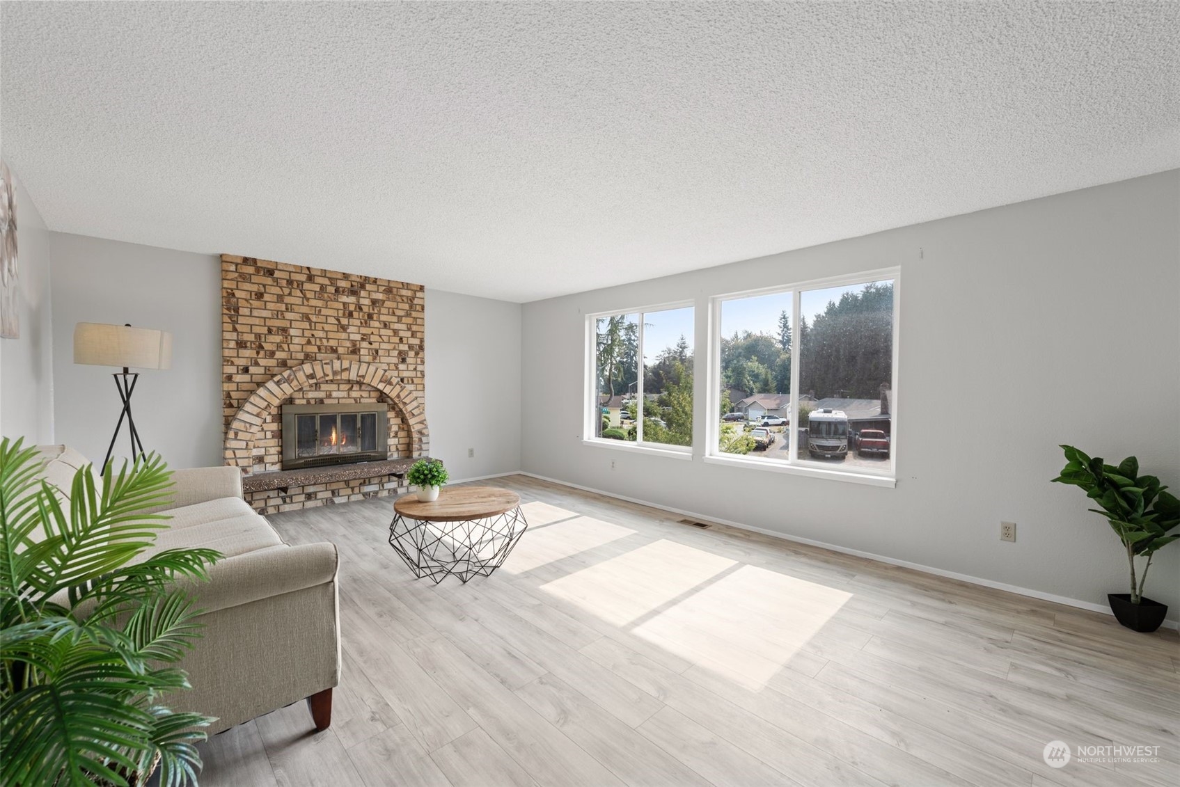 19334 144th Court Southeast Renton, WA 98058 - Photo 4 of 25