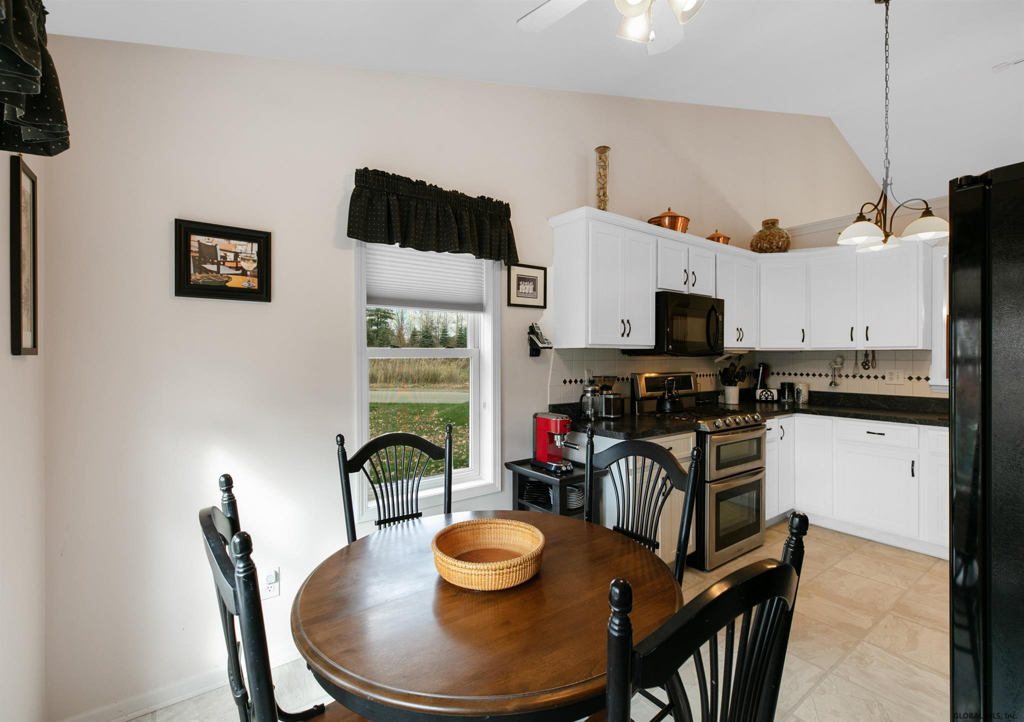 141 Harvard Road Colonie, NY 12189 - Photo 9 of 27 Photo 9