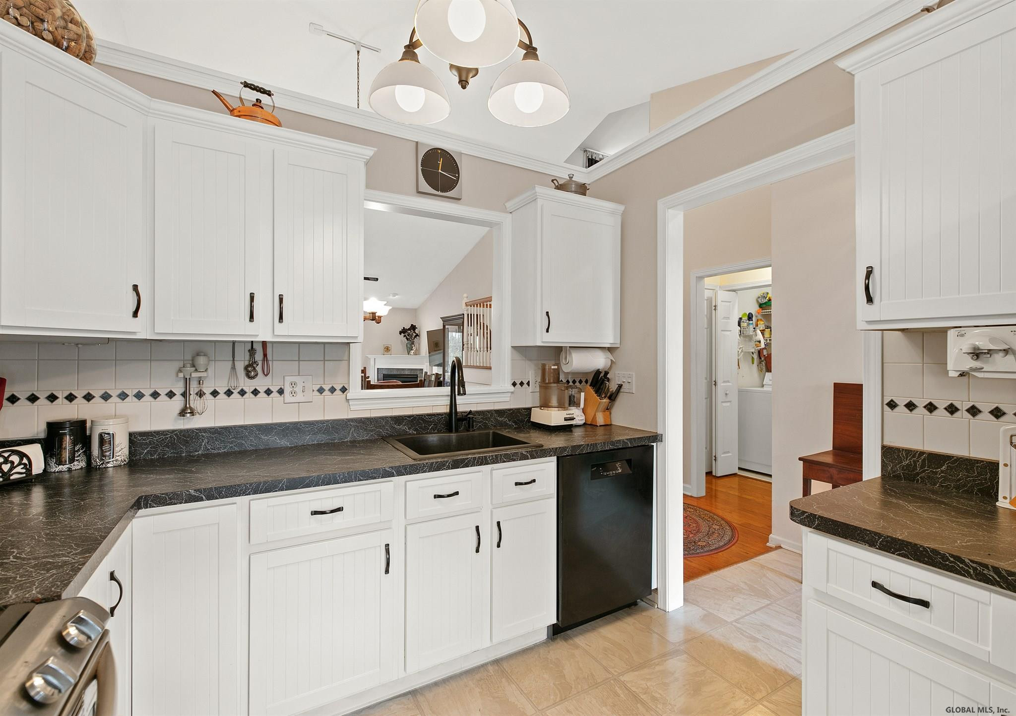 141 Harvard Road Colonie, NY 12189 - Photo 10 of 27 Photo 10