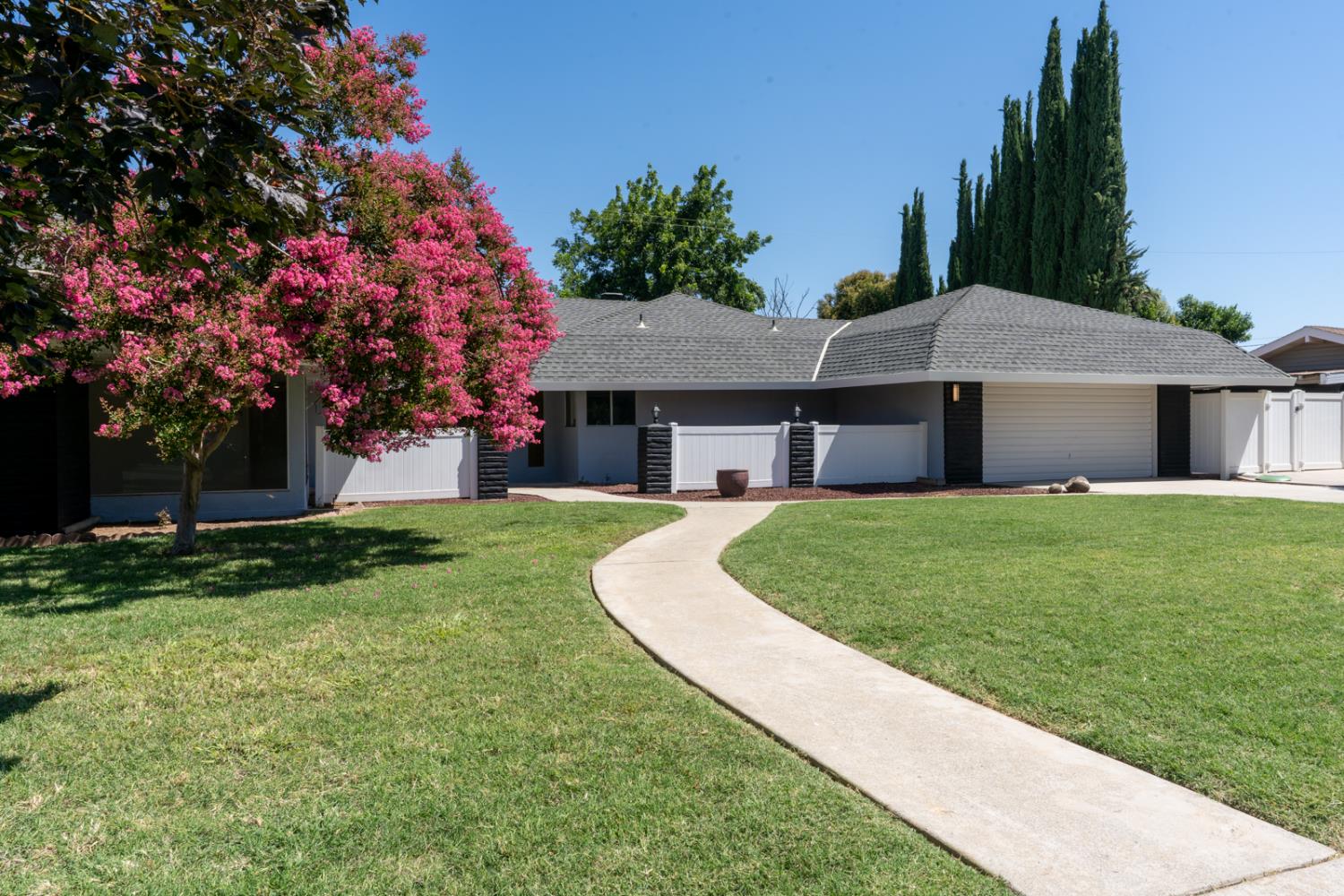 1011 Oregon Drive Merced, CA 95340 - Photo 3 of 42