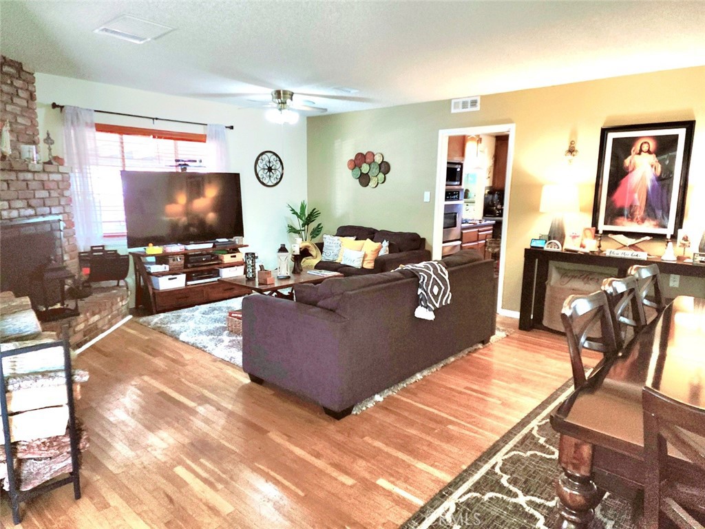 45428 13th Street West Lancaster, CA 93534 - Photo 14 of 34