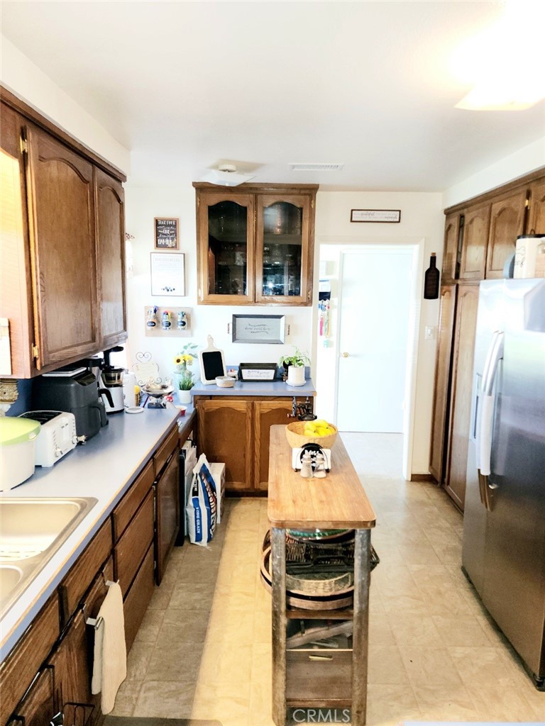 45428 13th Street West Lancaster, CA 93534 - Photo 8 of 34