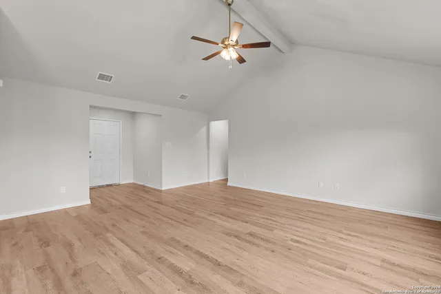 $425,750 | 117 Sylas Hayes Loop, Pleasanton, TX 78064