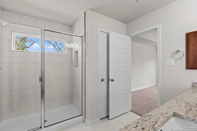 $425,750 | 117 Sylas Hayes Loop, Pleasanton, TX 78064