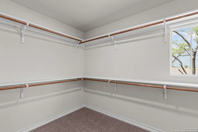 $425,750 | 117 Sylas Hayes Loop, Pleasanton, TX 78064