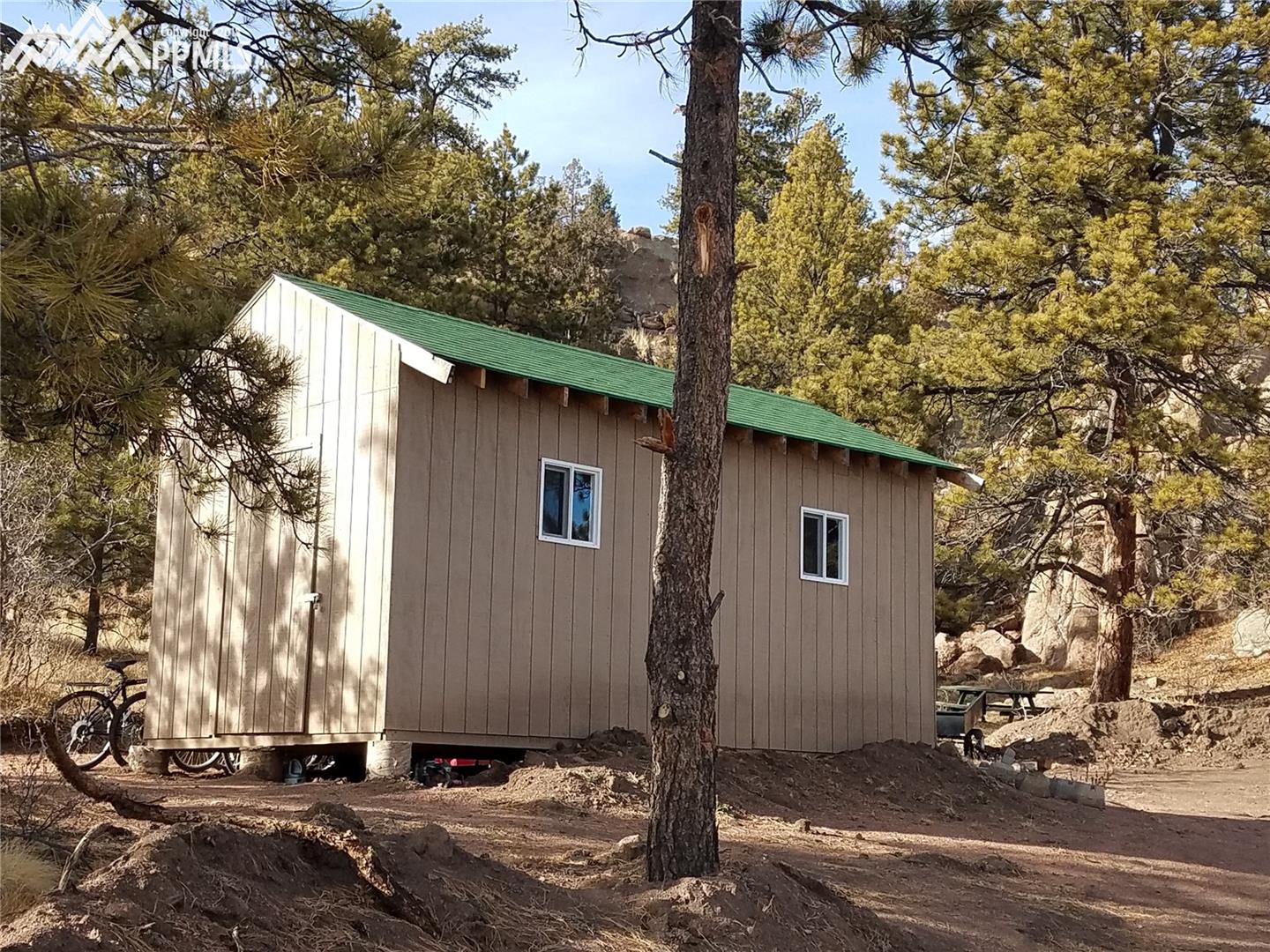 137 Pike View Road Florissant, CO 80816 - Photo 32 of 36 10' x 20' Shed!