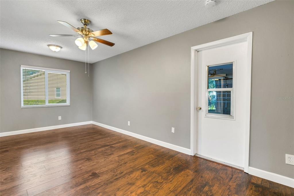 3400 Rugby Court Palm Harbor, FL 34684 - Photo 12 of 68