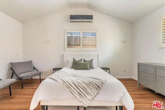 $1,549,000 | 4940 Arcola Avenue, North Hollywood, CA 91601