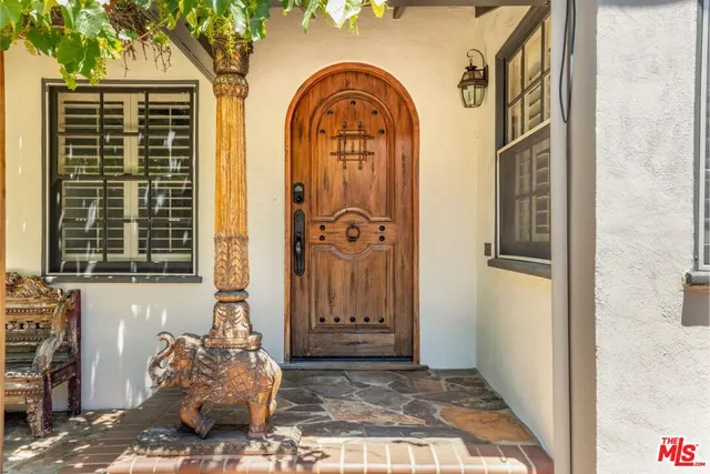$1,549,000 | 4940 Arcola Avenue, North Hollywood, CA 91601
