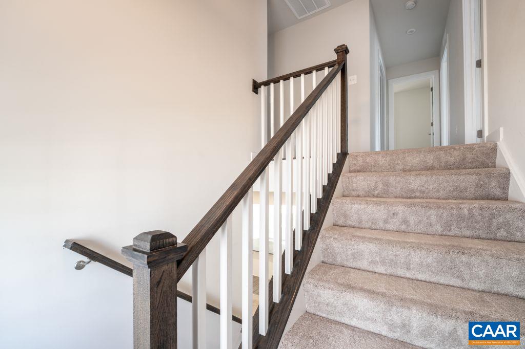 117 Island Hill Road Palmyra, VA 22963 - Photo 22 of 34 a view of entryway