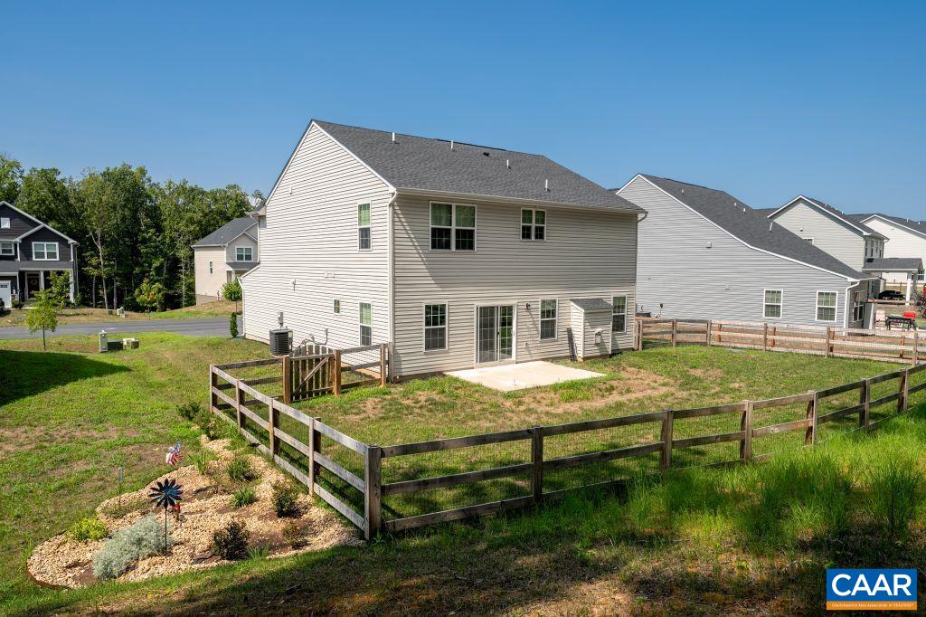 117 Island Hill Road Palmyra, VA 22963 - Photo 3 of 34 a view of a house with pool yard and a yard