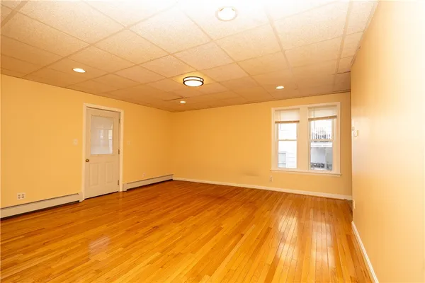 $1,900 | 43 Rivulet Street, Unit 1, Woonsocket, RI 02895