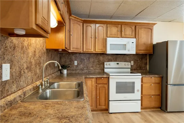 $1,900 | 43 Rivulet Street, Unit 1, Woonsocket, RI 02895