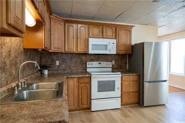 $1,900 | 43 Rivulet Street, Unit 1, Woonsocket, RI 02895