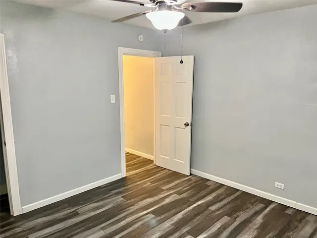 a view of a utility room