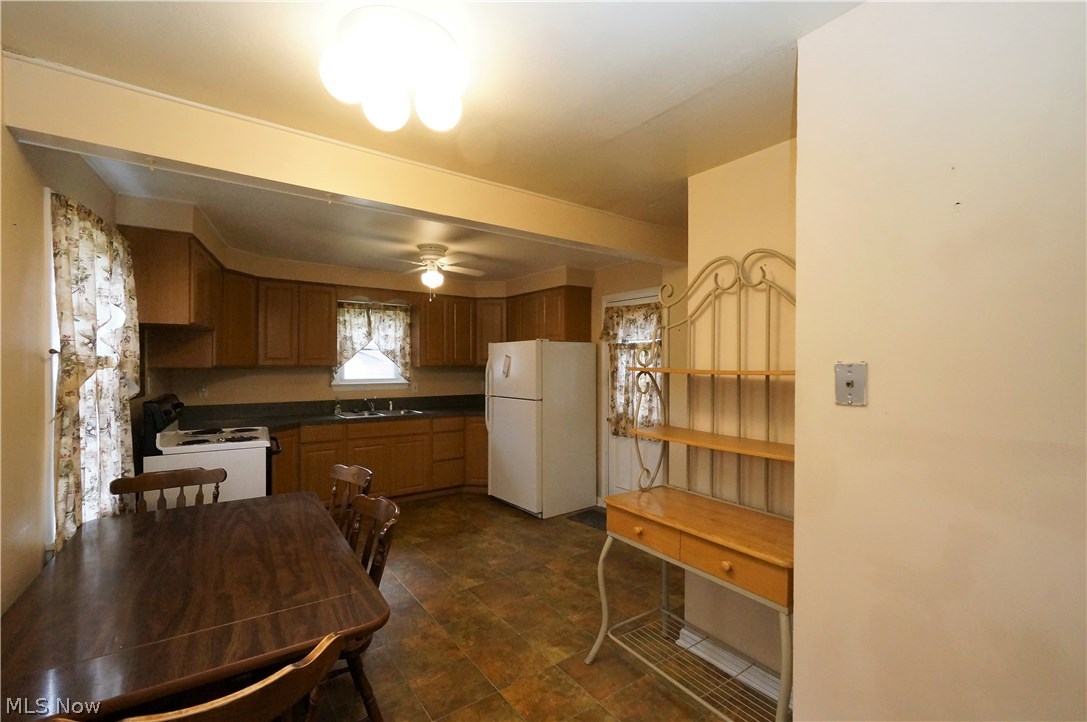 4129 Ellison Road South Euclid, OH 44121 - Photo 10 of 35