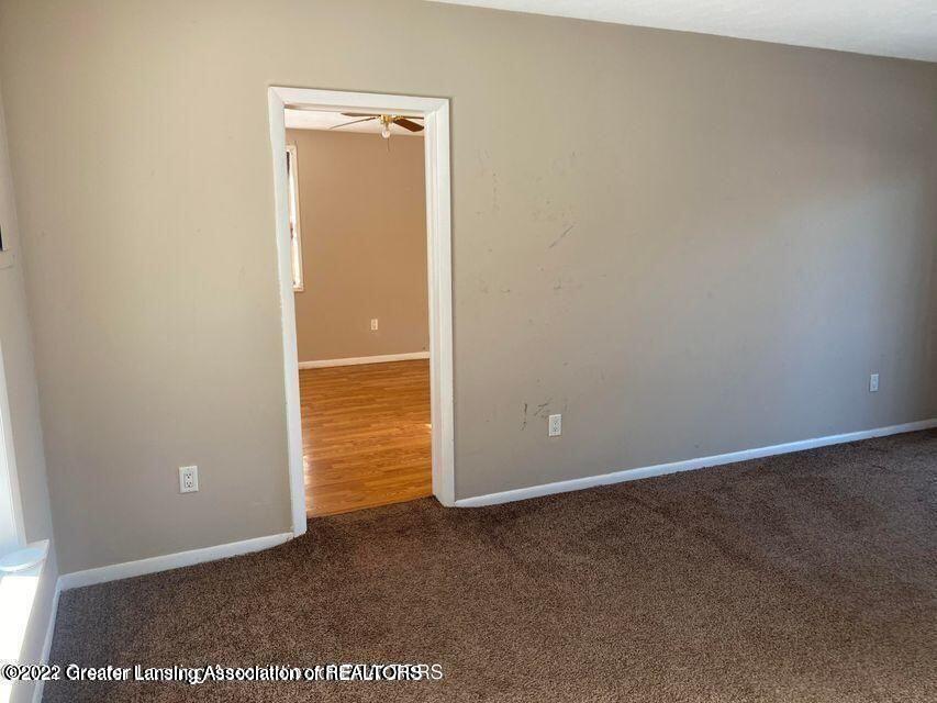 4217 Christiansen Road Lansing, MI 48910 - Photo 4 of 17 20210825170019059055000000-o
