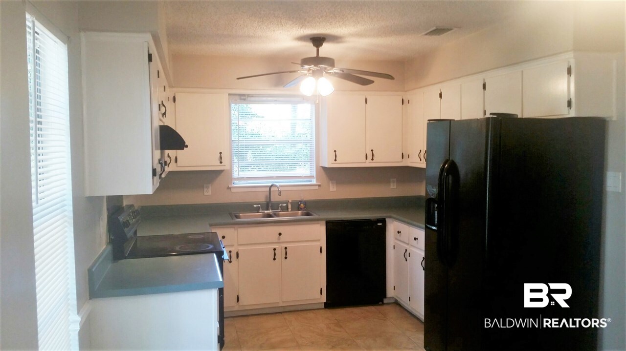 3561 Country Wood Court Mobile, AL 36619 - Photo 10 of 21