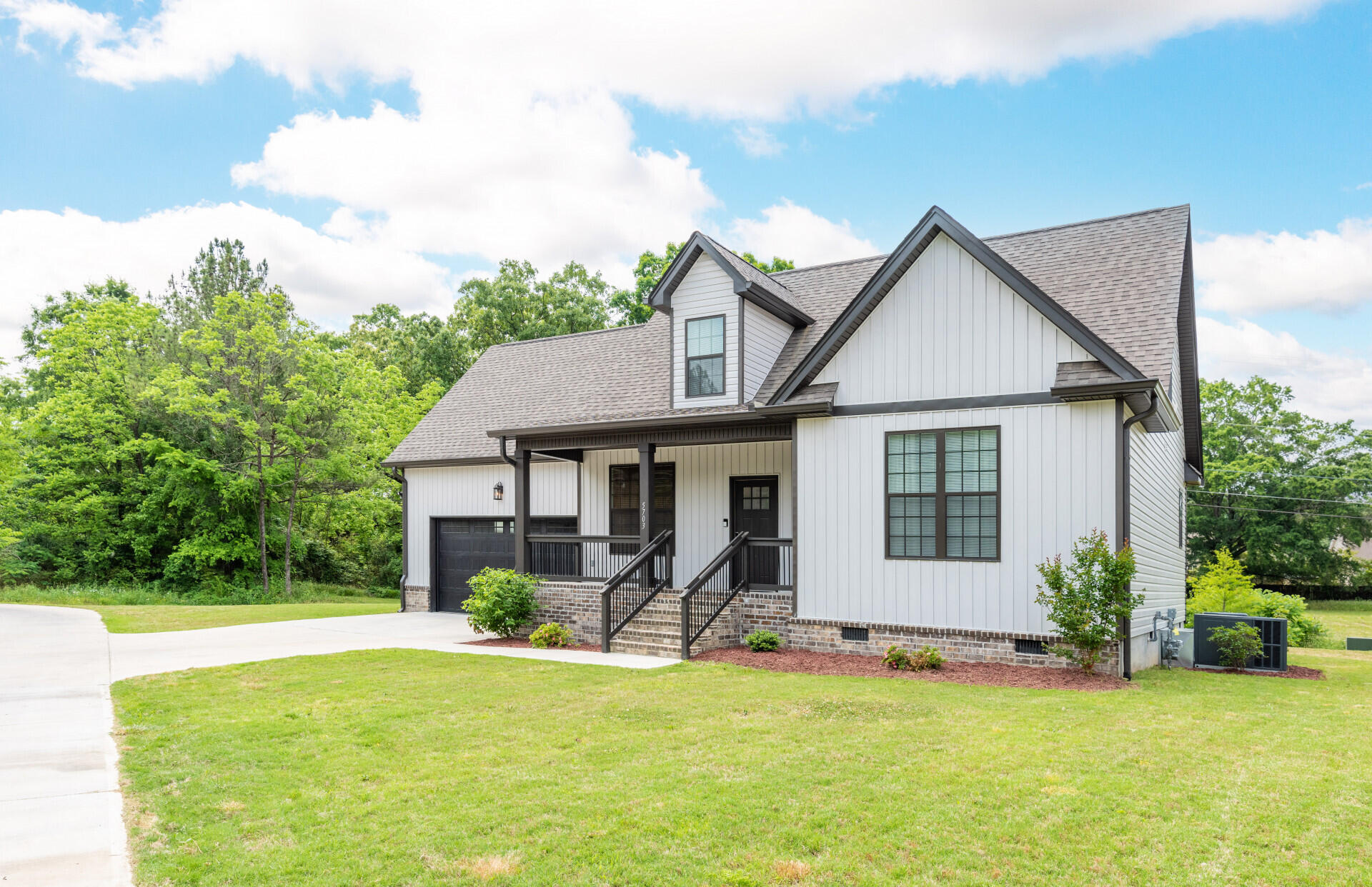 5703 Grubb Road Hixson, TN 37343 - Photo 2 of 24 5703GrubbRd_21861_2