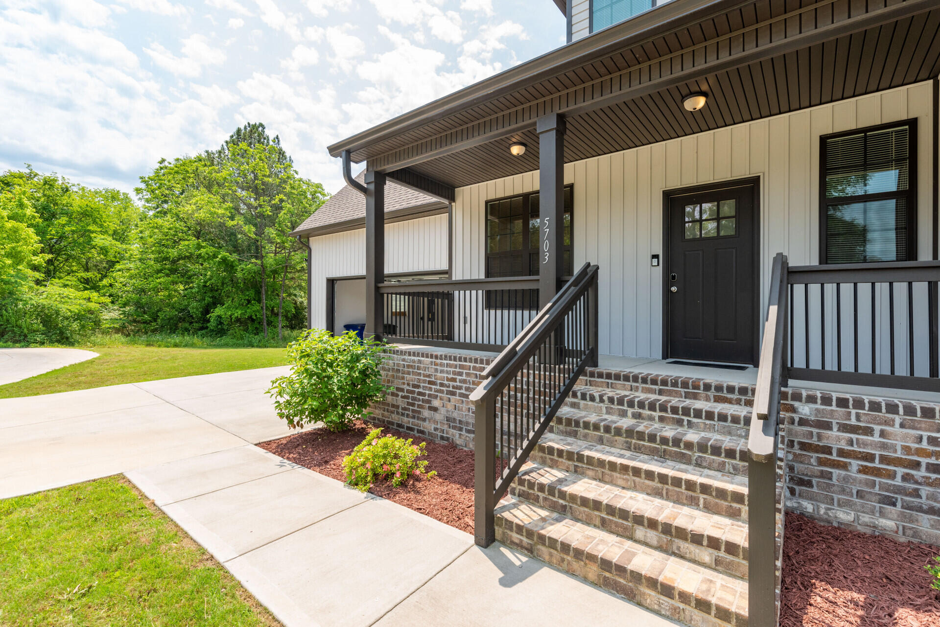 5703 Grubb Road Hixson, TN 37343 - Photo 4 of 24 5703GrubbRd_21861_4