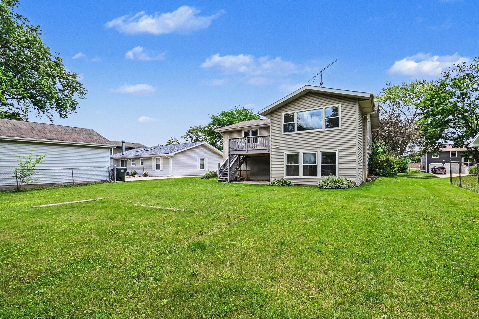 1312 West Oakmont Road Hoffman Estates, IL 60169 - Photo 25 of 29