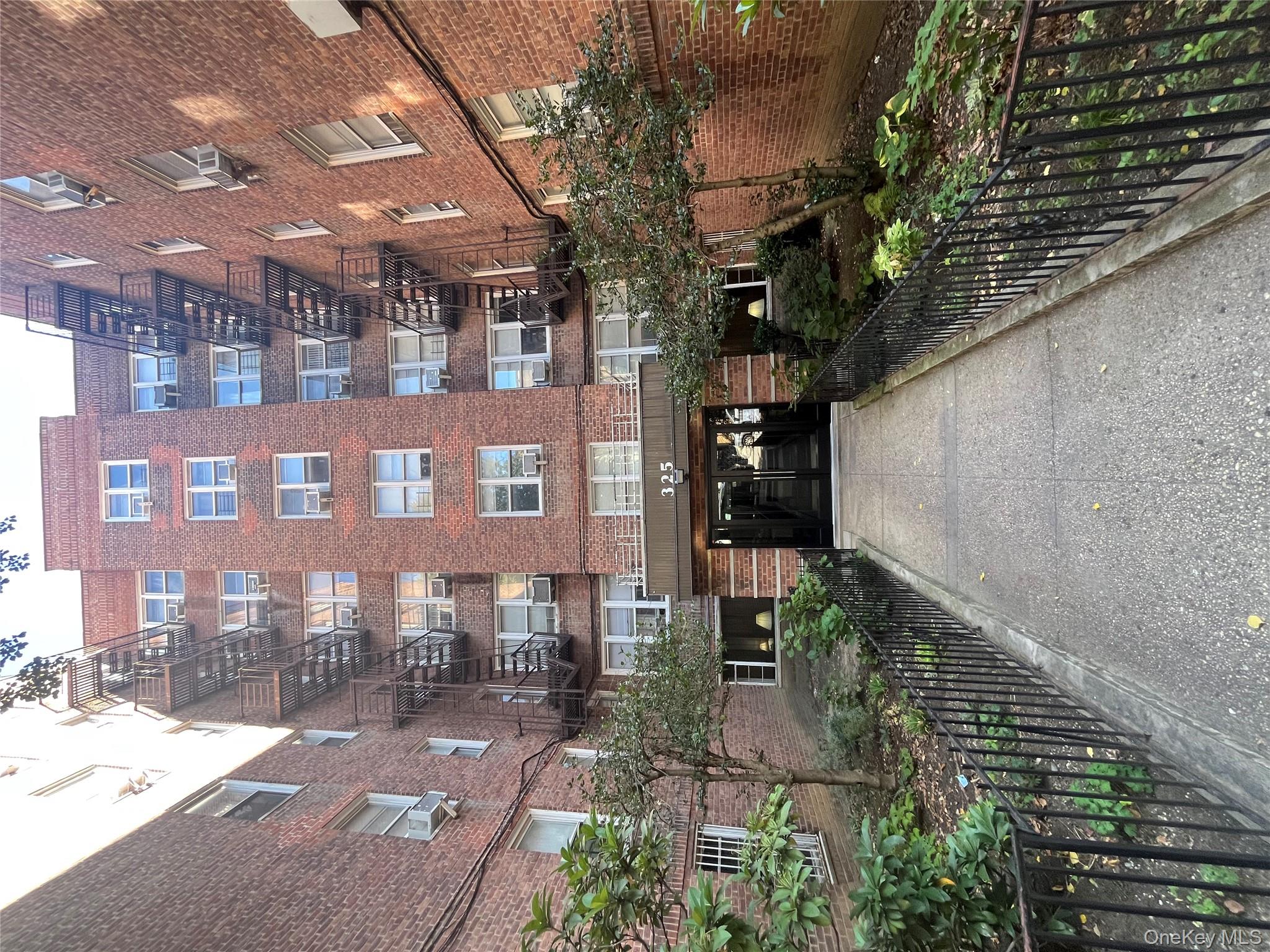 View of apartment building / complex