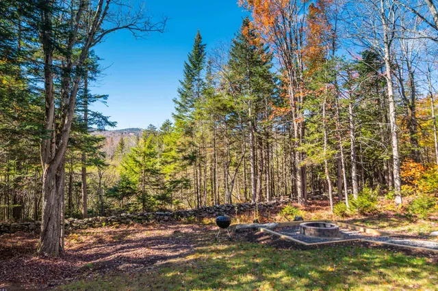 $949,000 | 49 Joan's Ridge Road, West Dover, VT 05356