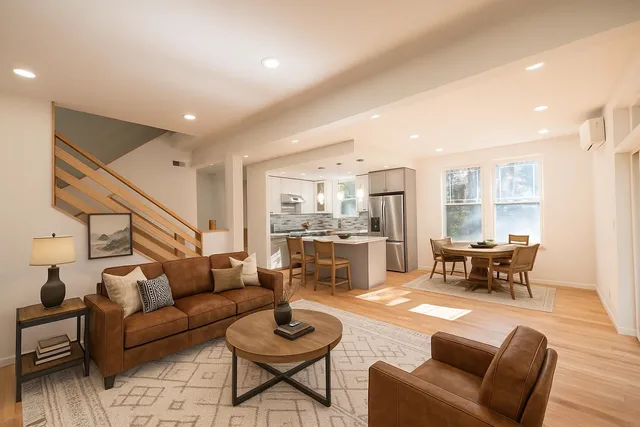 $949,000 | 49 Joan's Ridge Road, West Dover, VT 05356