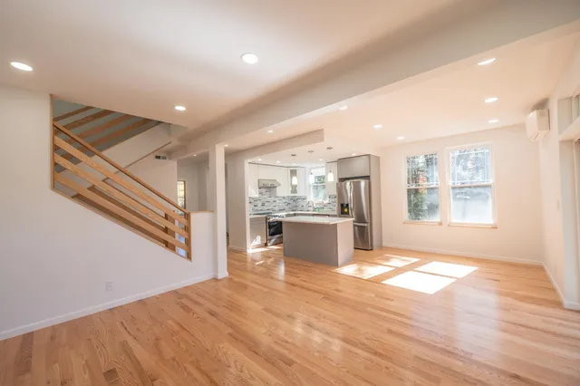 $949,000 | 49 Joan's Ridge Road, West Dover, VT 05356