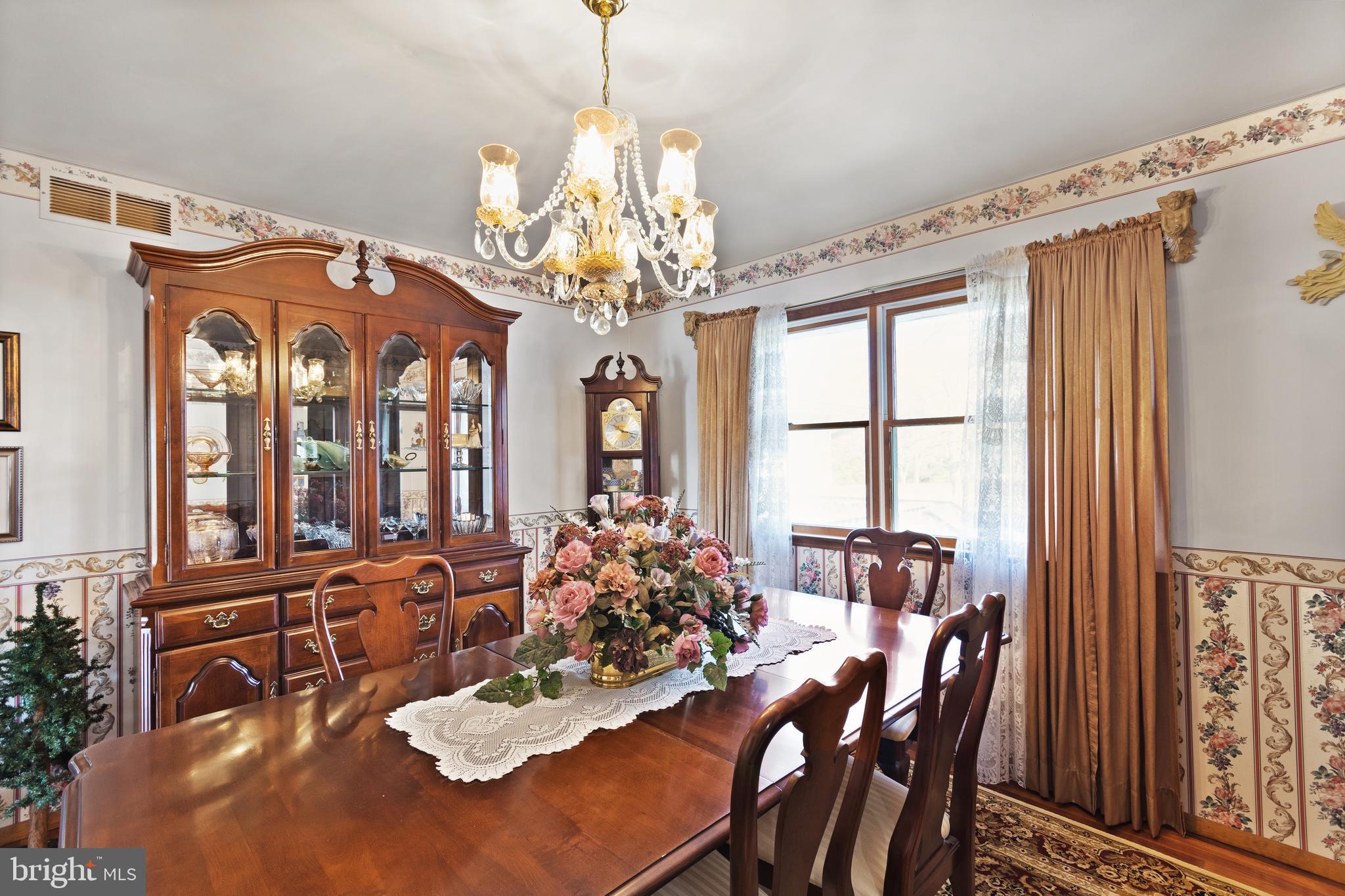 162 Golf Club Road Sewell, NJ 08080 - Photo 9 of 35
