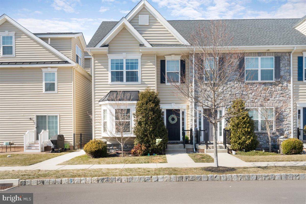 3669 Jacob Stout Road, Unit 17 Doylestown, PA 18902 - Photo 2 of 29 Gallery Image 2