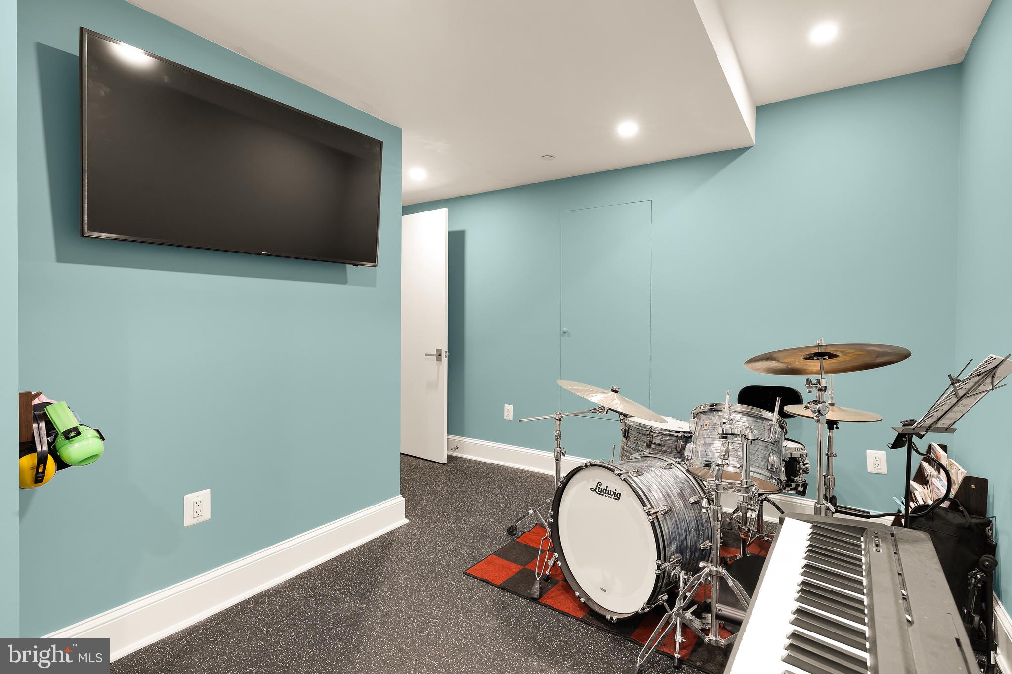 5907 Aberdeen Road Bethesda, MD 20817 - Photo 43 of 46