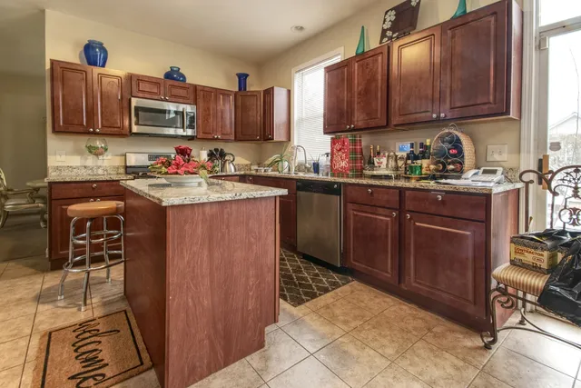 $389,900 | 25463 Cinnamon Circle, Plainfield, IL 60585