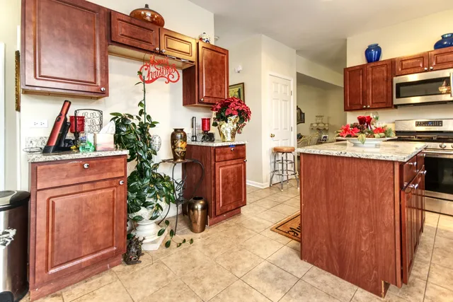 $389,900 | 25463 Cinnamon Circle, Plainfield, IL 60585