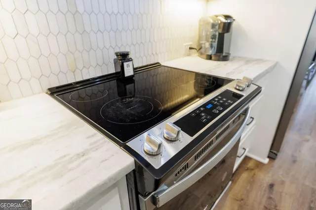 a close view of stove top oven