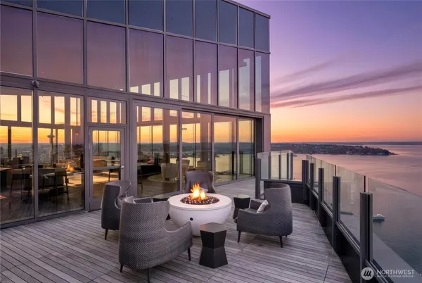 $725,000 | 121 Stewart Street, Unit 3004, Seattle, WA 98101