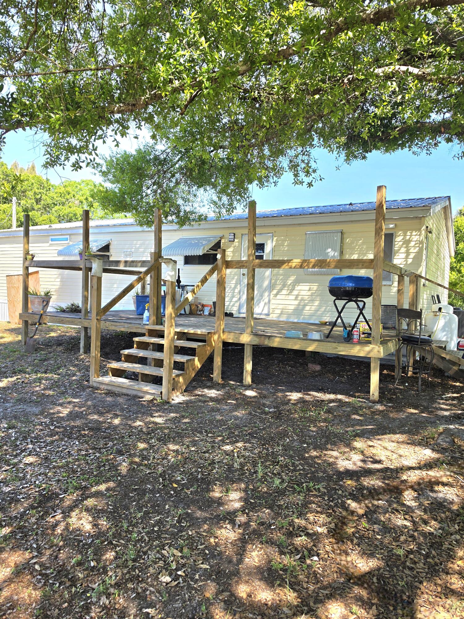 1651 Coffey Road Moore Haven, FL 33471 - Photo 14 of 29 Back Porch