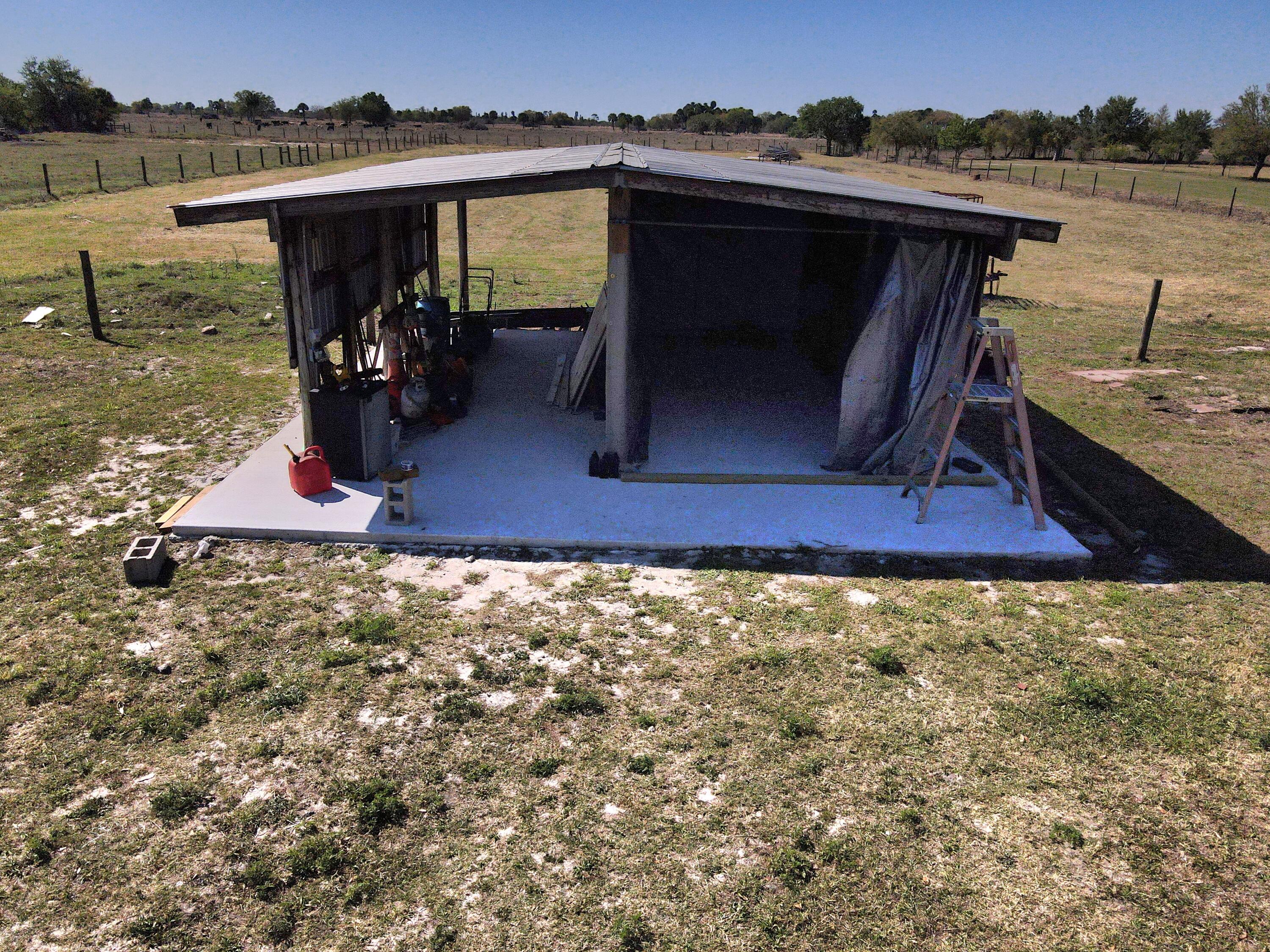 1651 Coffey Road Moore Haven, FL 33471 - Photo 16 of 29 Pole Barn