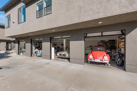 $1,979,000 | 1818 New York Drive, Altadena, CA 91001